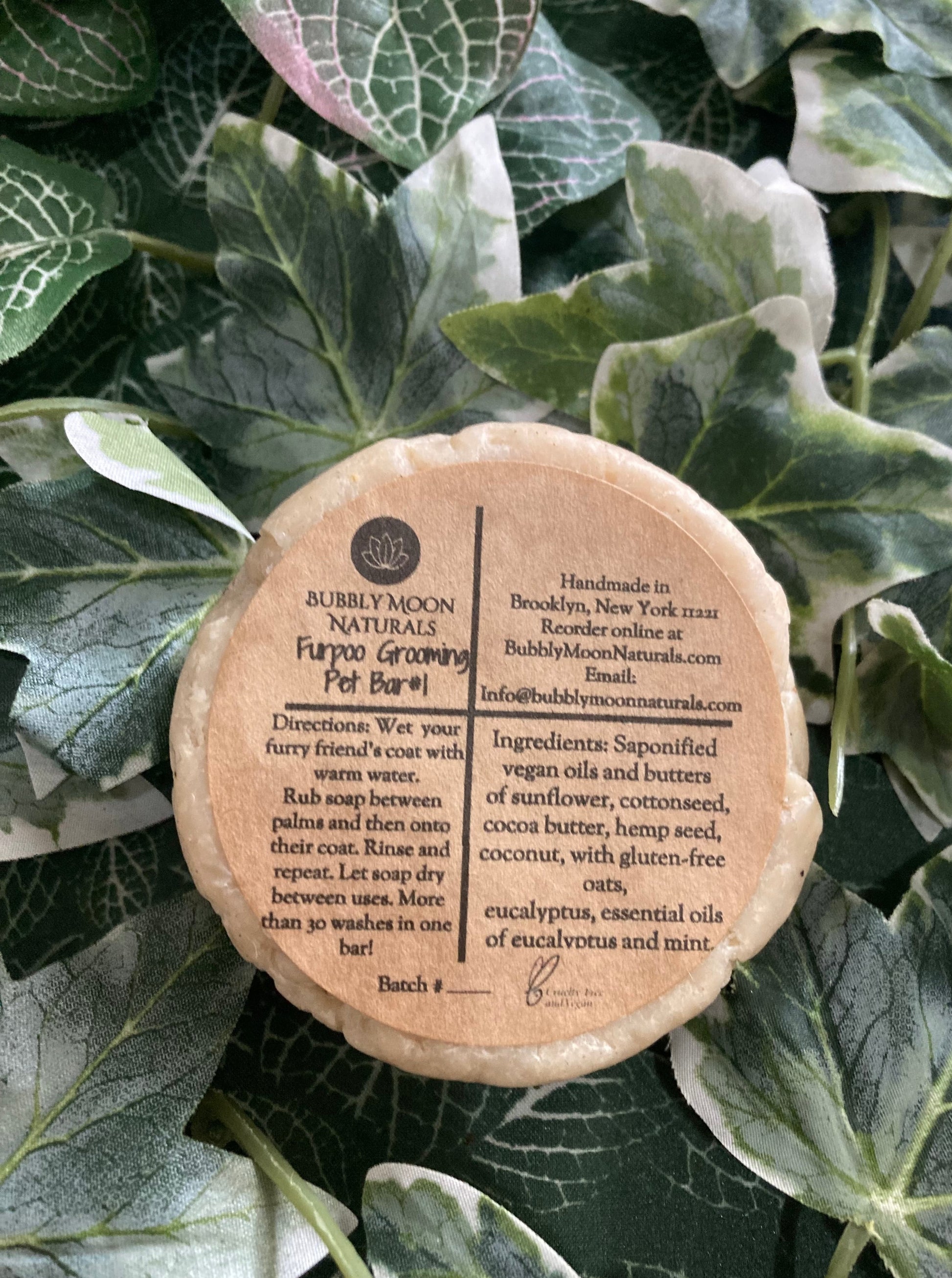 Furpoo Grooming Bar Directions and Ingredients.